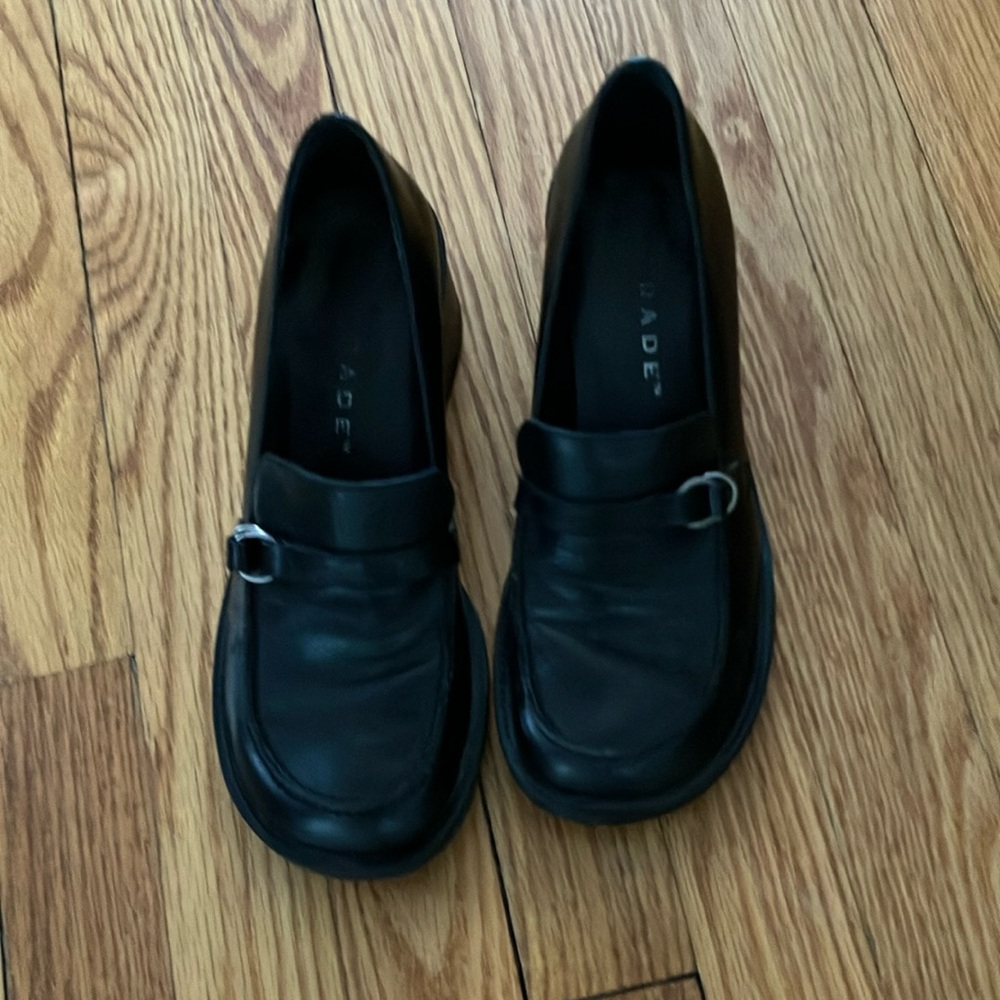 Size 7 black leather Parade loafers y2k